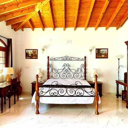 Beautiful - Luxury Where You Can Party *