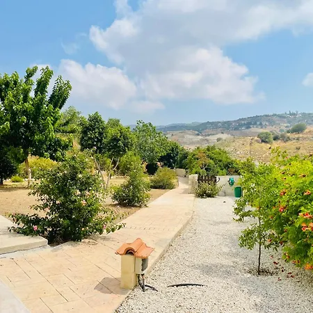 Beautiful - Luxury Where You Can Party Armu